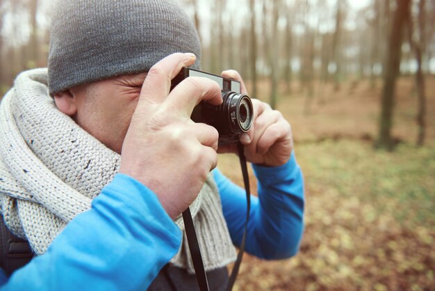 Tomando fotografías con la cámara del baño