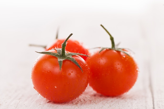 tomates cherry