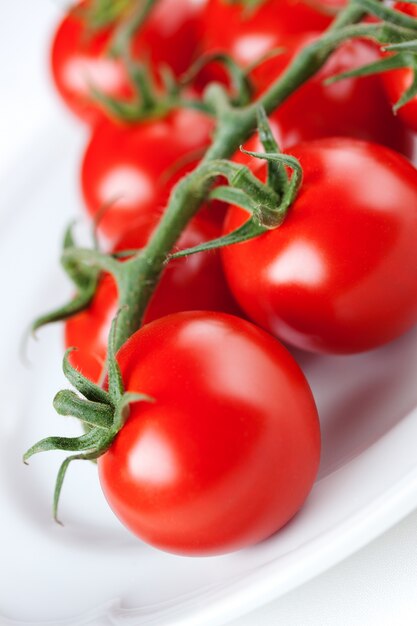 Tomates deliciosos para una ensalada