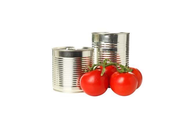 Tomates enlatados de Papua Nueva Guinea aislados sobre un fondo blanco