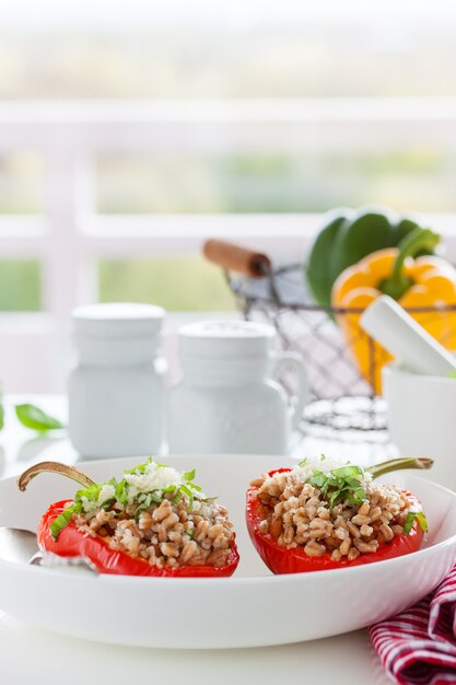 Tomates rellenos de frutos secos