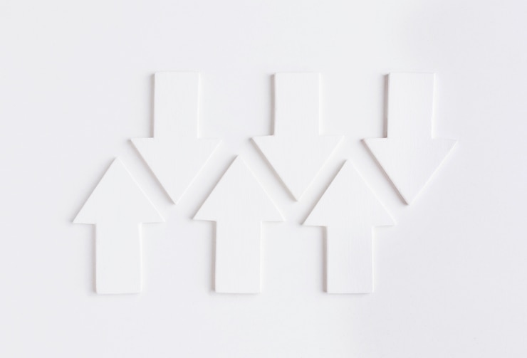 Photo Gratis top view of white arrows