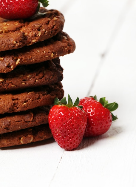 Torre de galletas de avena y bayas