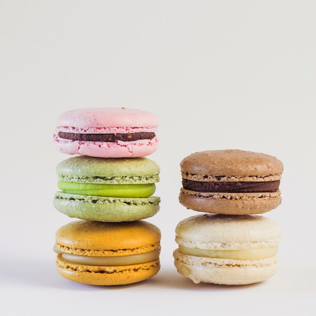 Foto gratuita torre macarons colores pastel