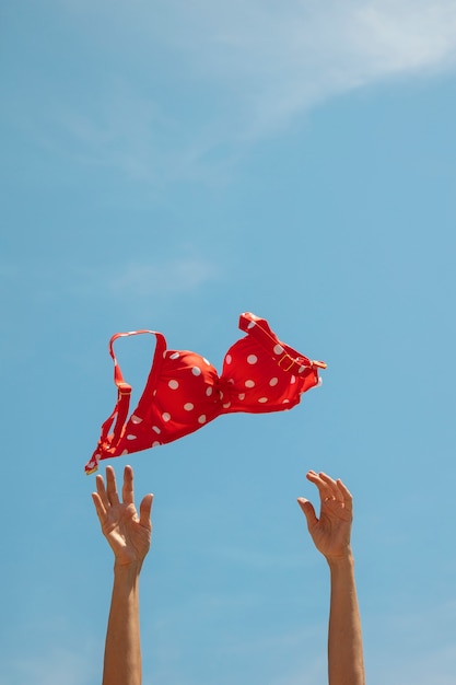 Traje de baño de moda al aire libre