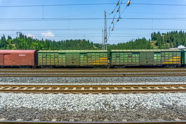 Transporte ferrocarril acero oxidado país caliente