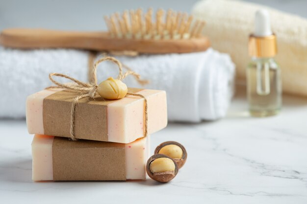 Tratamiento para el cuidado de la piel con jabón de macadamia