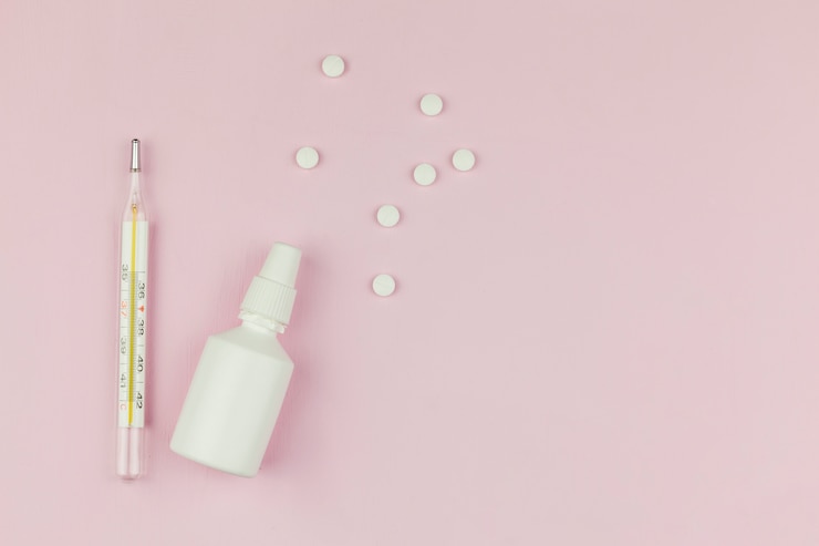Foto gratuito tratamiento médico con pastillas