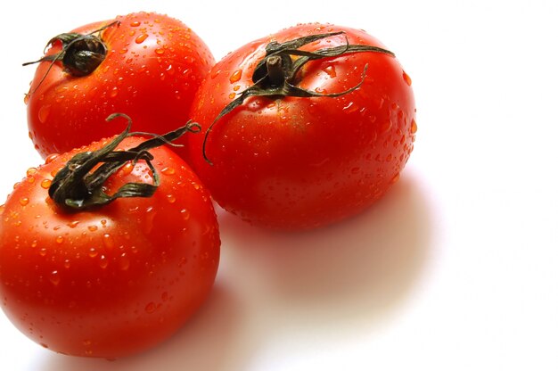 Tres tomates