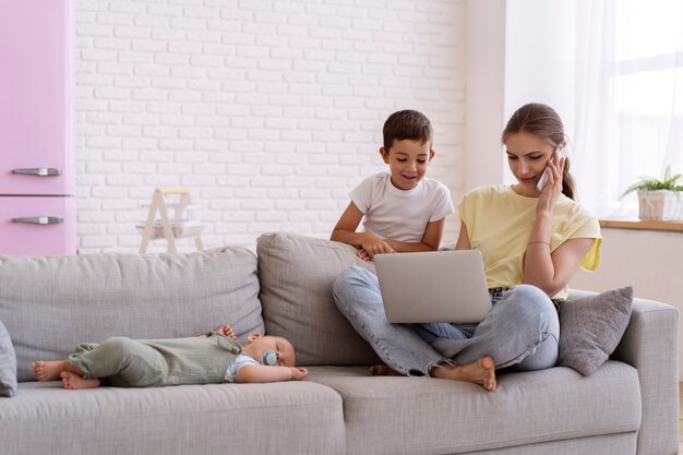 Trieng adulto para lograr el trabajo y la vida personal