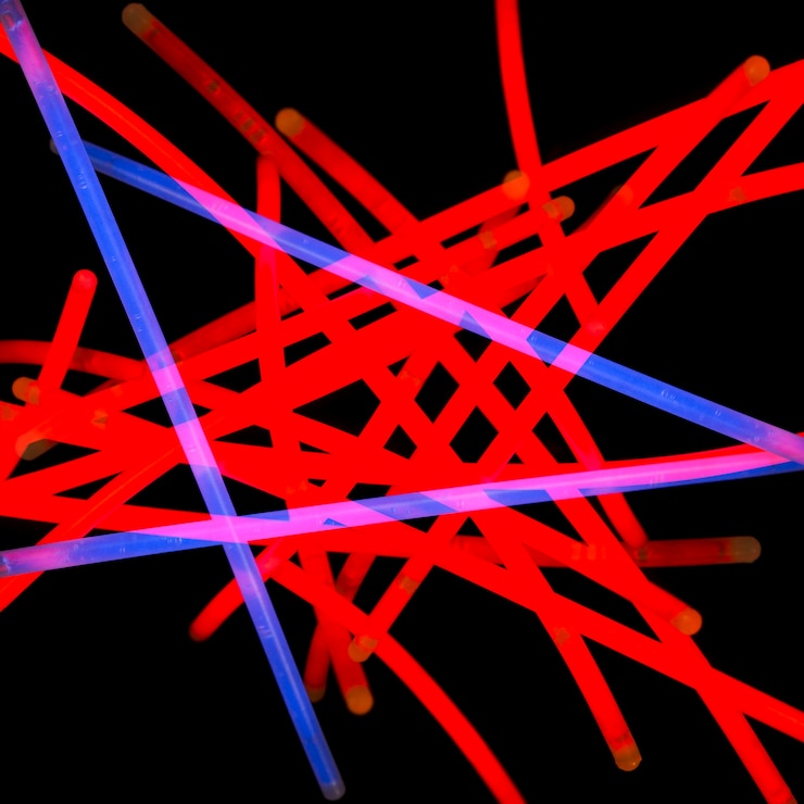 Foto gratuito tubo de luz de neón brillante y abstracto