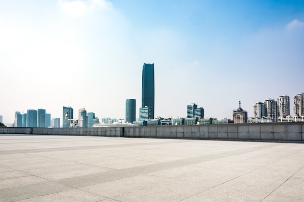 Vacío, piso, frente, moderno, edificio