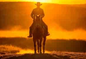 Foto gratuita un vaquero en un entorno fotorrealista