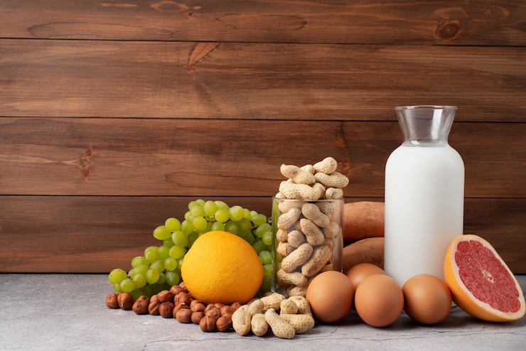 Foto gratuito variedad de alimentos que pueden causar reacciones alérgicas en las personas