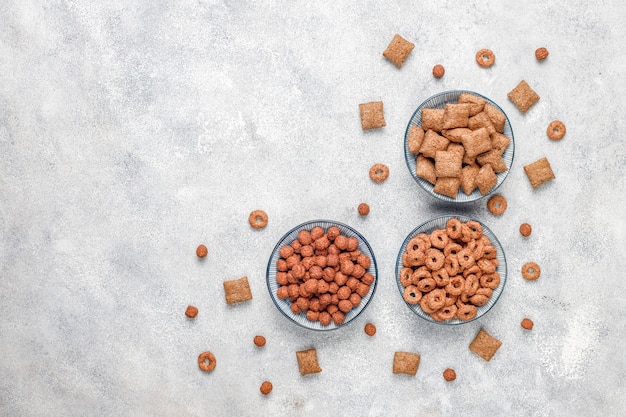 Varios cereales para el desayuno, vista superior