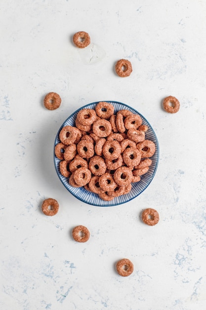 Foto gratuita varios cereales para el desayuno, vista superior