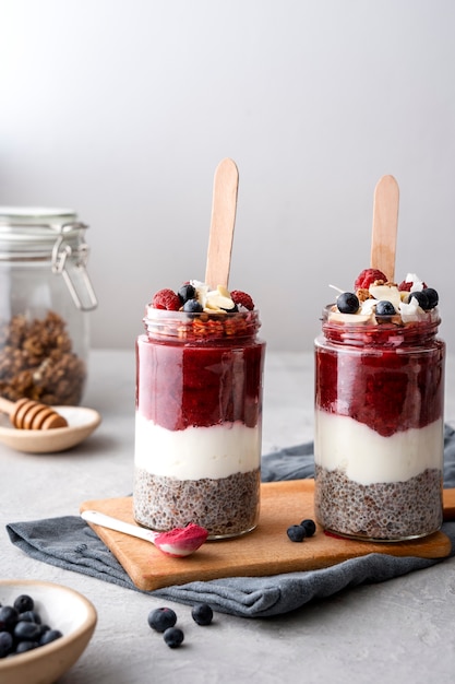 Foto gratuita vaso de delicioso postre brasileño acai