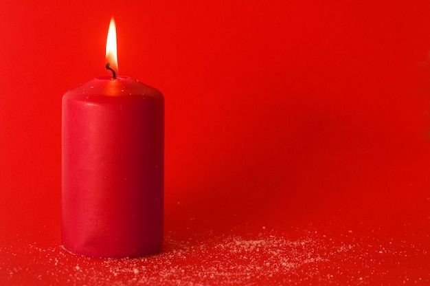 Foto gratuita vela de navidad quemándose