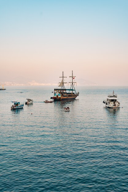 Velero en el mar medeteranian