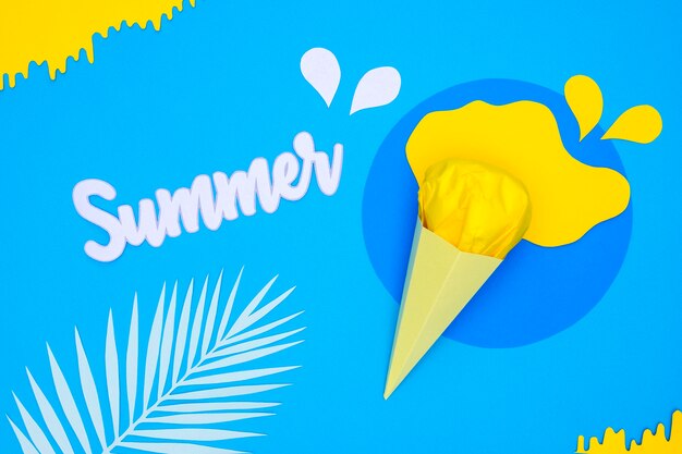 Verano hielo ceam y hojas de adorno de papel