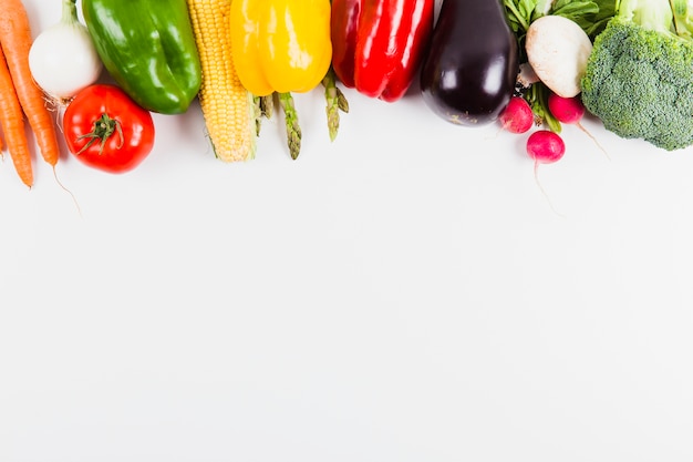 Verduras y espacio abajo