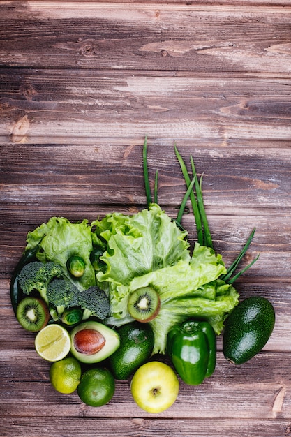 Foto gratuita verduras frescas, frutas y vegetación. vida sana y comida.