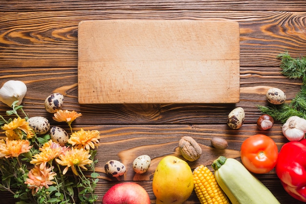 Verduras de otoño y tabla