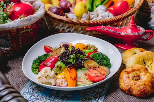 Verduras a la plancha Calabacín Berenjena Pimiento Zanahoria Coliflor Lechuga