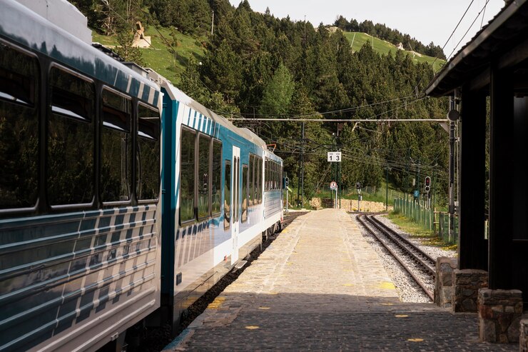 Foto gratuito viajar en tren concepto