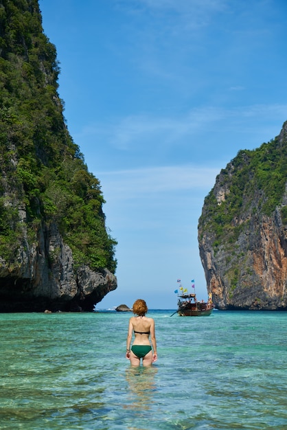 viaje azul de la isla de jengibre de pie