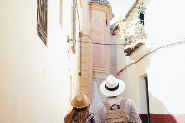 Viajeros en el casco antiguo