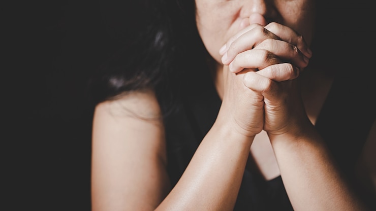 Foto gratuito la vida cristiana crisis de oración a dios.