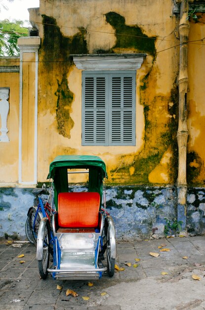 viejo carro clásico Hoi An, Vietnam