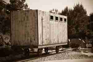 Foto gratuita viejo vagón ferroviario de madera