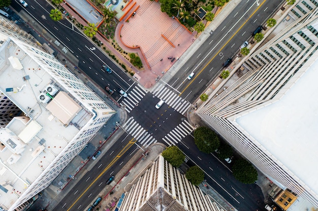 Foto gratuita vista aérea compleja de la ciudad.