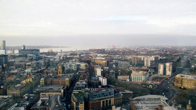 Vista aérea del Liverpool desde un punto de vista Reino Unido Edificios antiguos y modernos