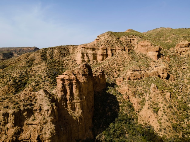 Vista aérea del paisaje de las montañas