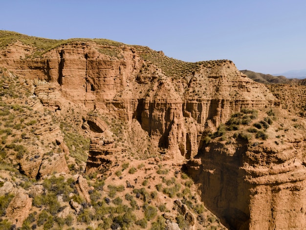 Vista aérea del paisaje de las montañas