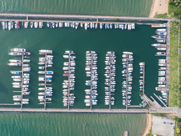 Foto gratuita vista aérea de la playa de pattaya. tailandia.