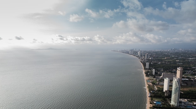 Vista aérea de la playa de Pattaya. Tailandia.