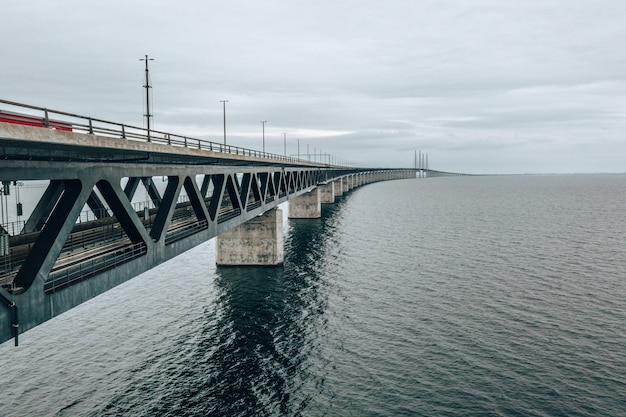 Vista aérea del puente de Oresund entre Dinamarca y Suecia, Oresundsbron