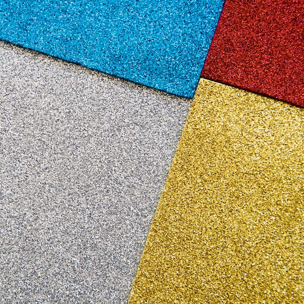 Vista de alto ángulo de alfombras de colores múltiples