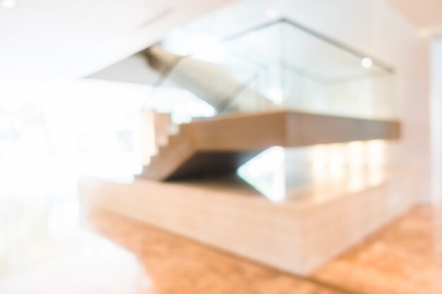 Vista borrosa de las escaleras de un edificio