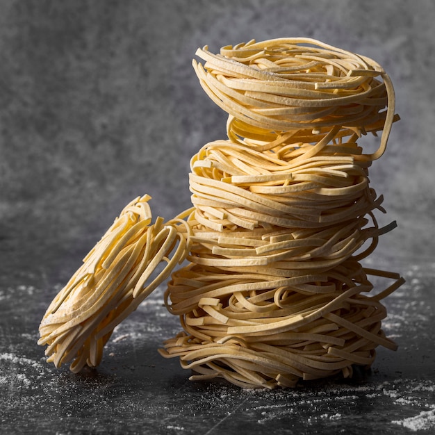 Foto gratuita vista cercana del concepto de fideos crudos