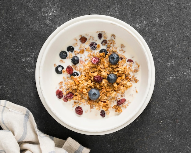 Vista cercana del delicioso tazón de cereal