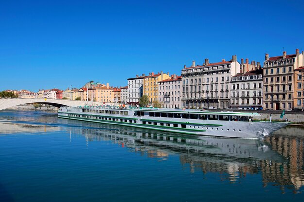 Vista de la ciudad de Lyon y el río Saona, Francia