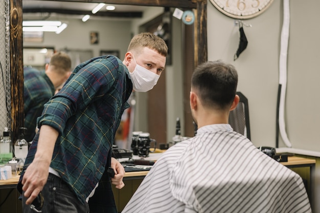 Vista frontal del concepto de barbería