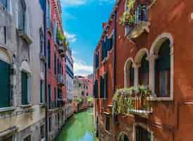 Foto gratuita vista de la hermosa arquitectura de venecia, italia durante el día