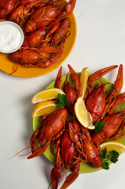 Foto gratuita vista de langostinos cocidos y listos para comer