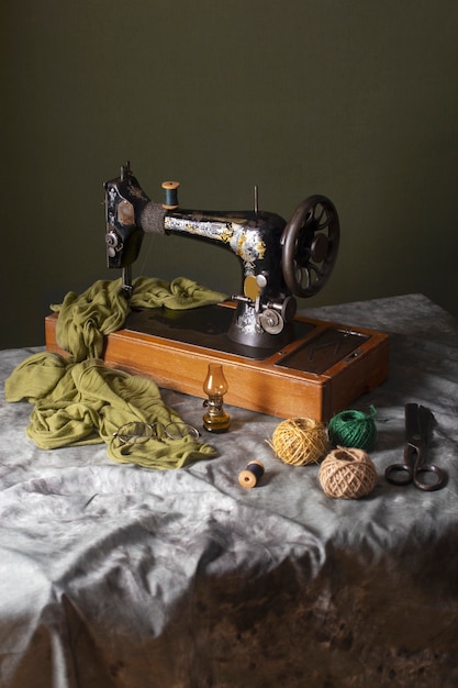 Foto gratuita vista de la máquina de coser vintage